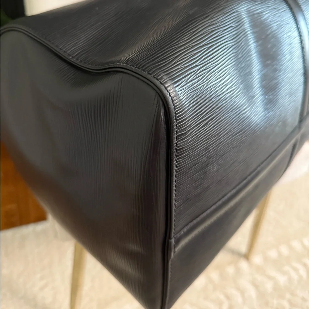 Authentic Louis Vuitton unisex Keepall 55 bag black Epi leather - Picture 12 of 16